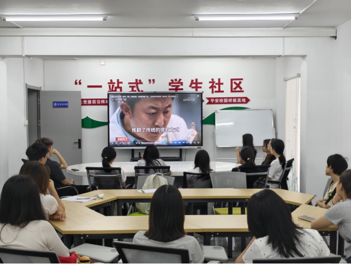 全国高校思想政治工作网报道我校活动：匠心独运 —— 江西科技师范大学马克思主义学院以非遗 “活水” 润泽劳动教育“新田”。